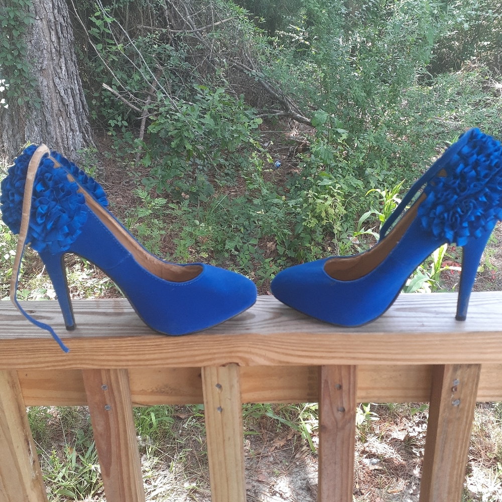 Sexy blue suede heels